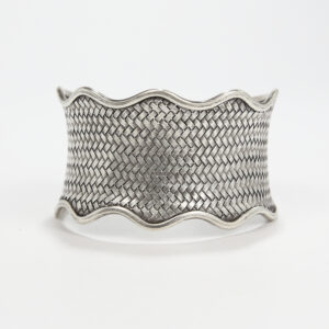 YBY Imperia Wave Crest Cuff