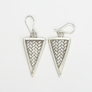 YBY Imperia Woven Triangle Drops